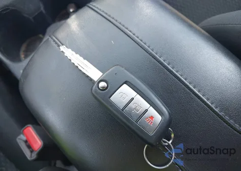 2019 Nissan Rogue Sport S z USA, uszkodzony, nr VIN JN1BJ1CP5KW240376